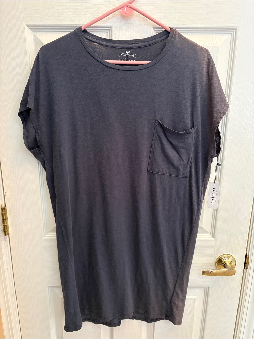 Velvet by Graham & Spencer  Short-Sleeve Pocket Tee — Charcoal Gray - nwt FLAW